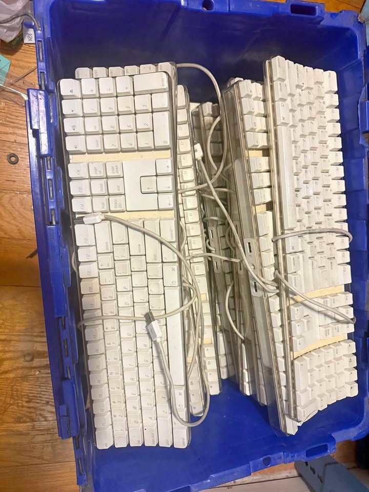 Lot of 22 working Apple keyboards
