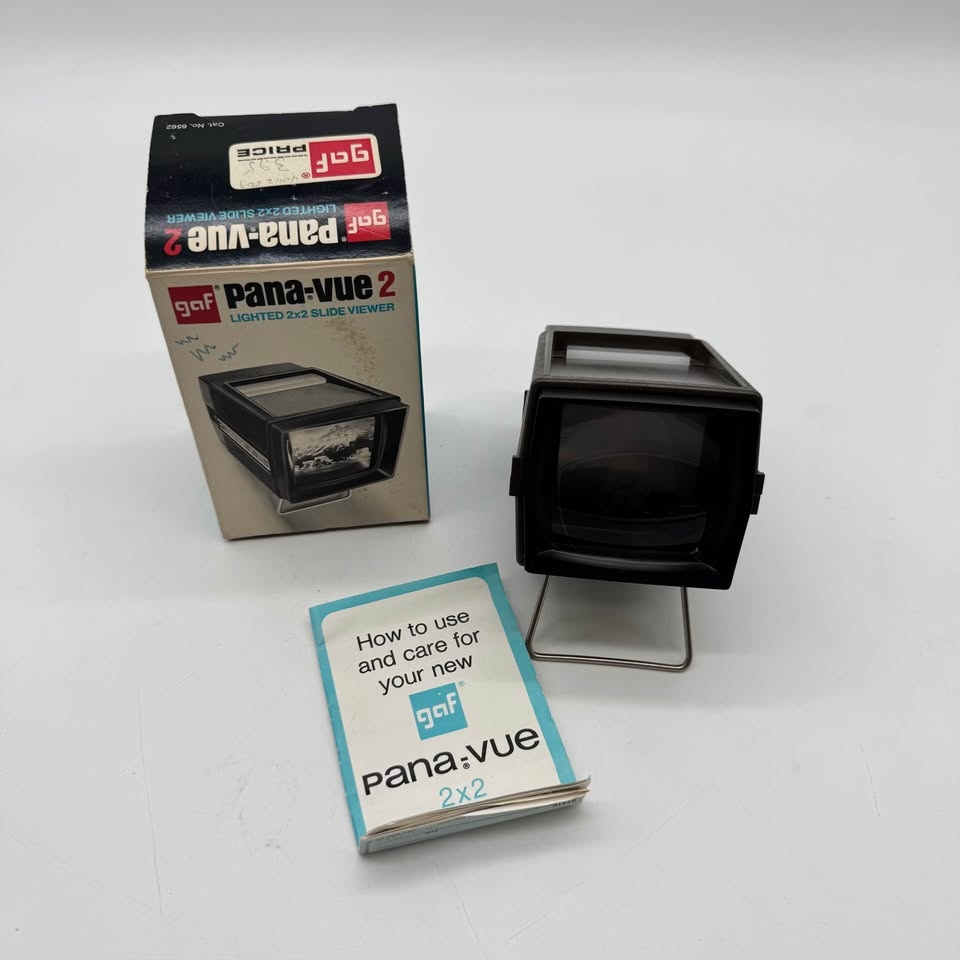 Vintage GAF Pana-Vue 2 Slide Viewer w/ Box (1960s) - photo 2