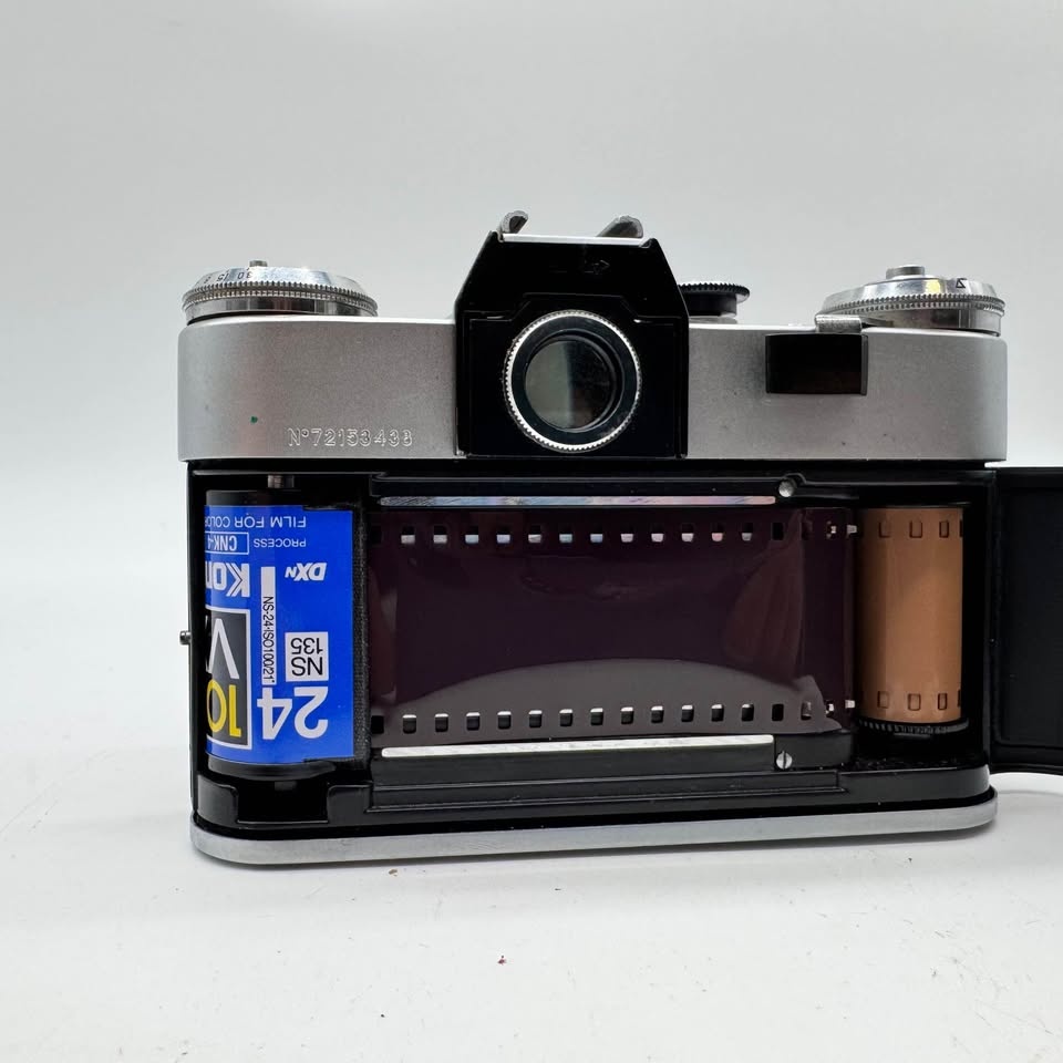 Zenit-E 35mm Camera w/ Helios-44-2 Lens - photo 5