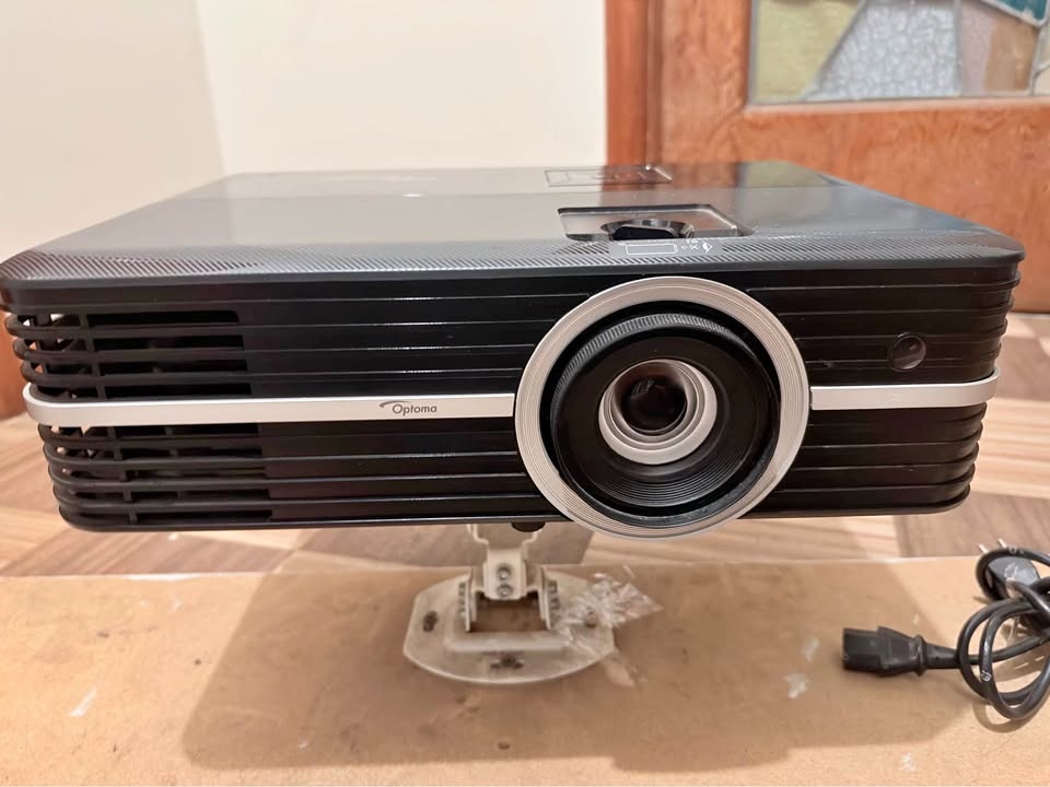 Projector OPTOMA
