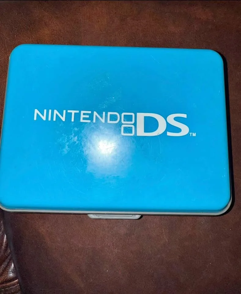 Nintendo Ds/3ds Game case thumbnail