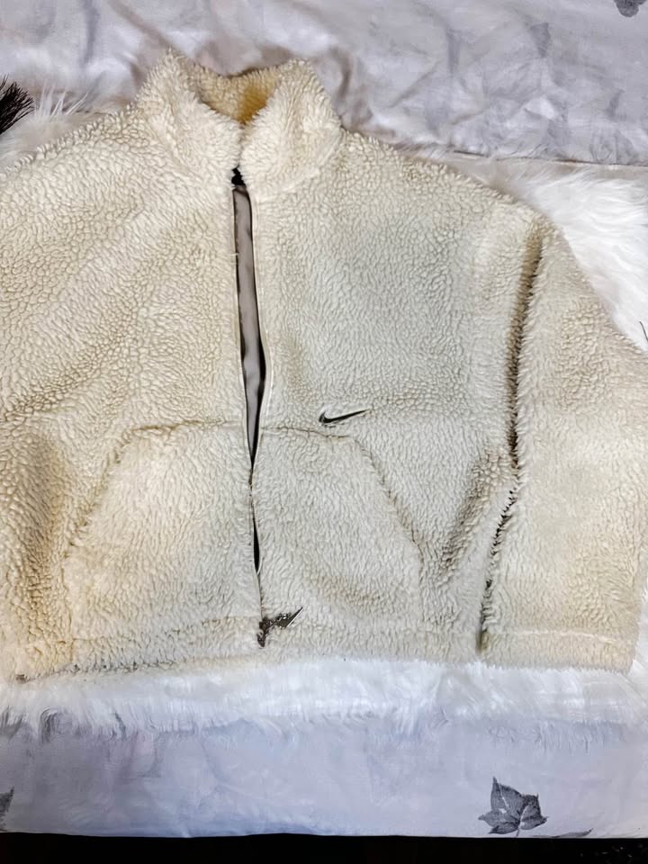 Nike sherpa fleece jacket