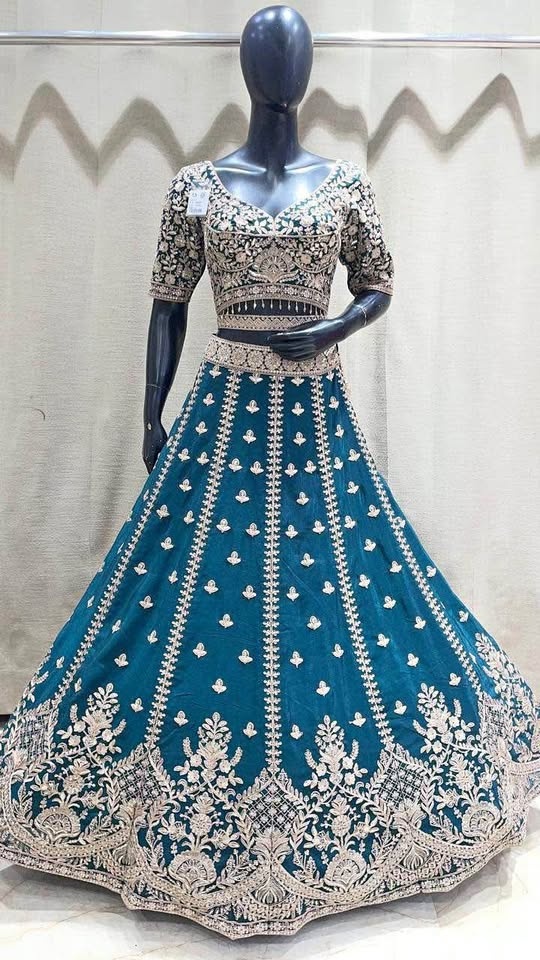 Designer partywear Lehengas
