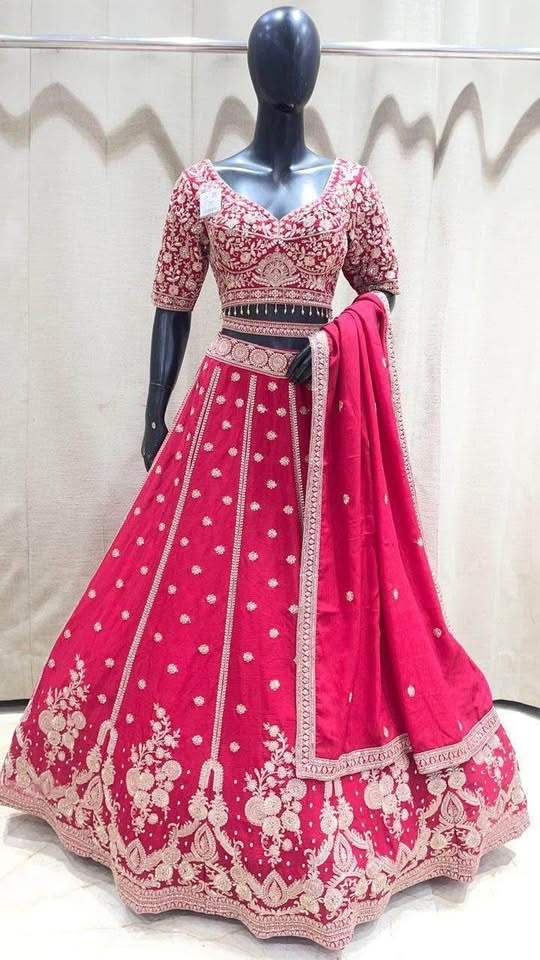 Designer partywear Lehengas - photo 3