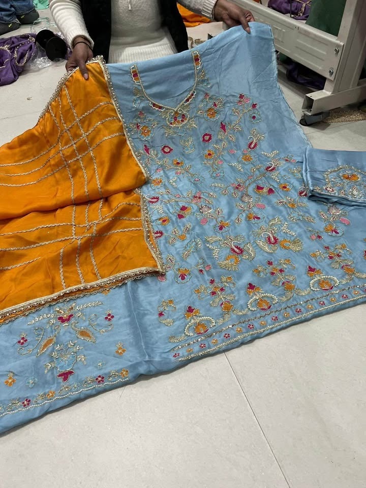 Beautiful handwork suit - photo 4