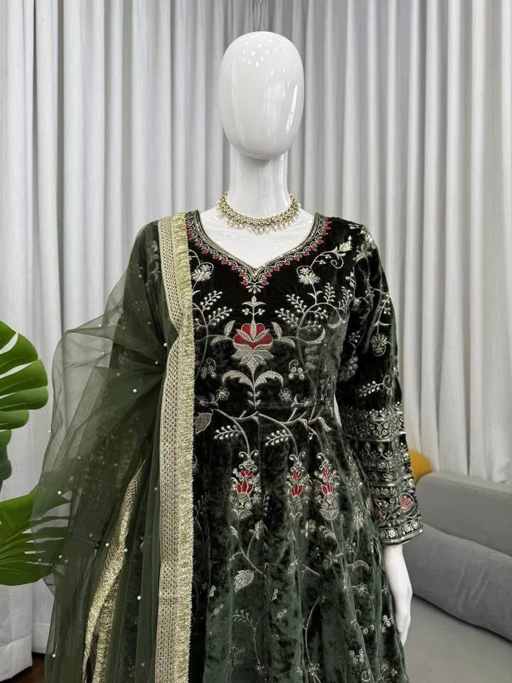 Gorgeous velvet anarkali suit with beautiful work - photo 2