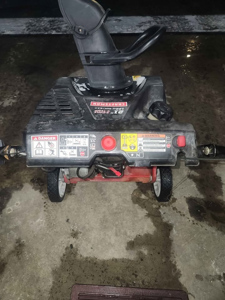 123cc Powerful Snow Blower - photo 2