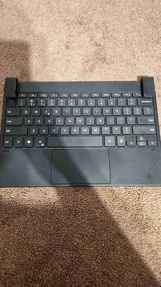 Brydge keyboard 12.3 pro +