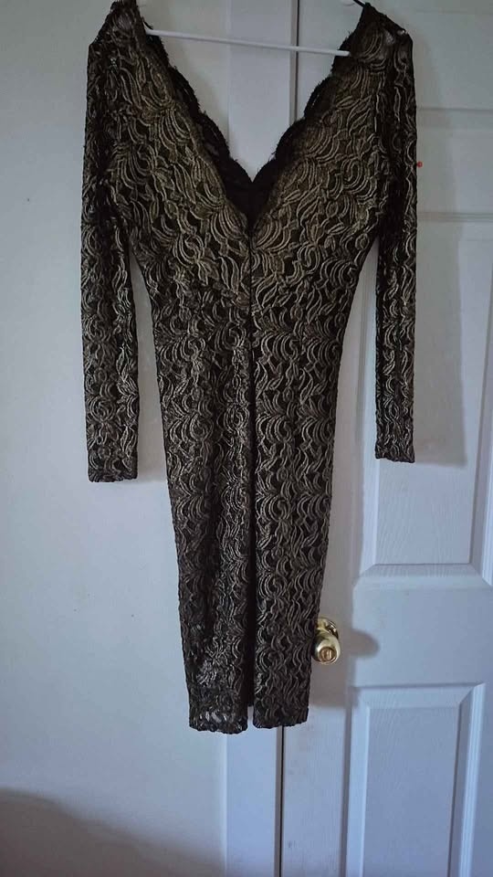Brand New Lace Bodycon Dress – Size UK10 Petite - photo 2
