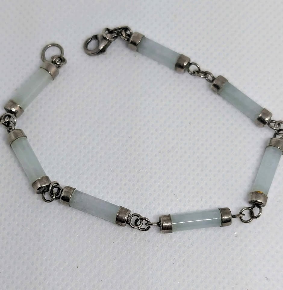 Jadeite 925 Silver bracelet. Pick up Spruce Grove or it can be m