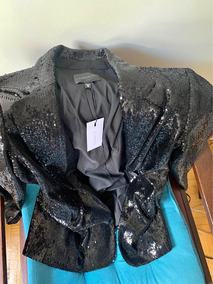 Women sequin blazer and pants. Brand new.