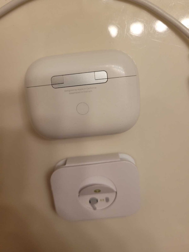 Apple AirPods Pro - photo 4