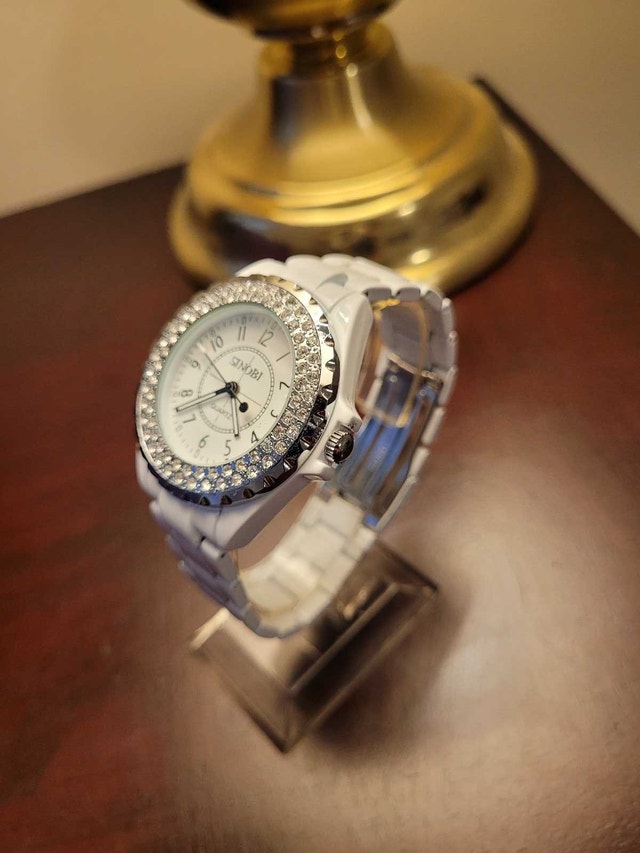 New Women's White Sinobi Fashion Watch - photo 3