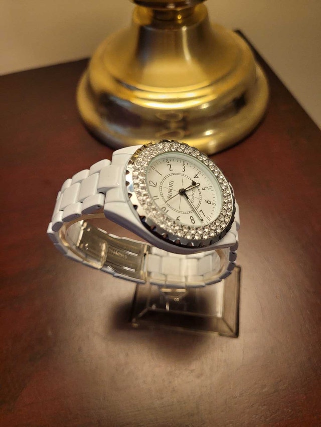 New Women's White Sinobi Fashion Watch - photo 4