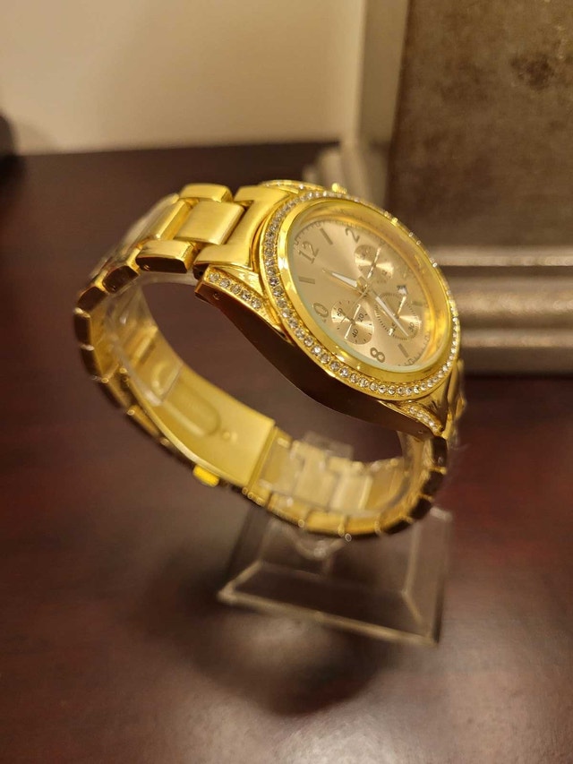 Brand New Unisex Gold Watch with Diamond Crystal Accents - photo 4