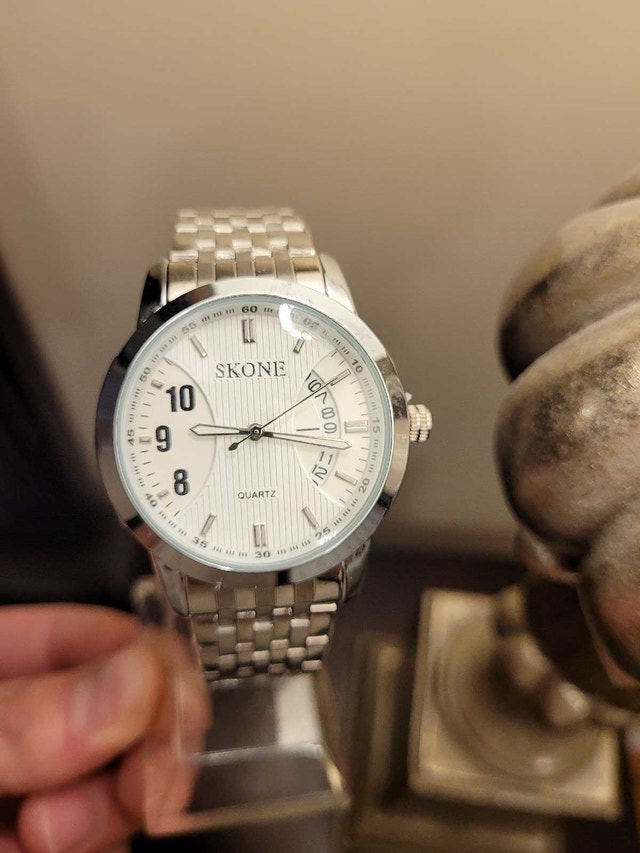 Brand New Skone Silver Quartz Men's Watch