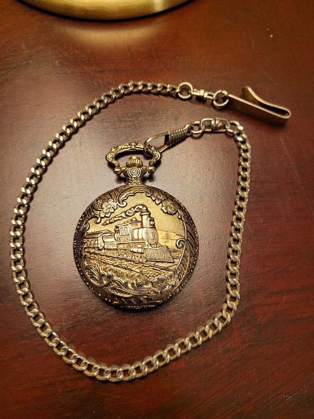 New Vintage Style Native USA Quartz Train Pocket Watch + Chain