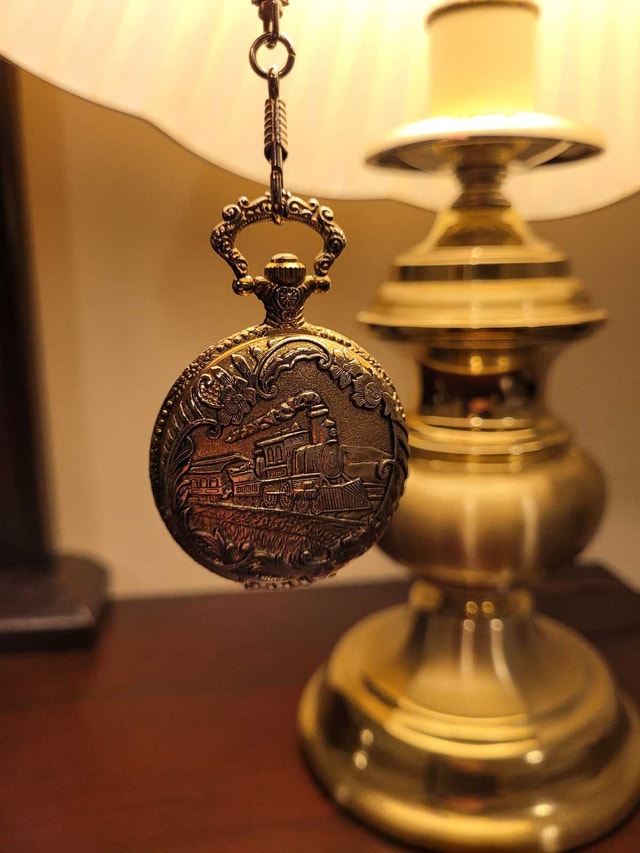 New Vintage Style Native USA Quartz Train Pocket Watch + Chain - photo 3