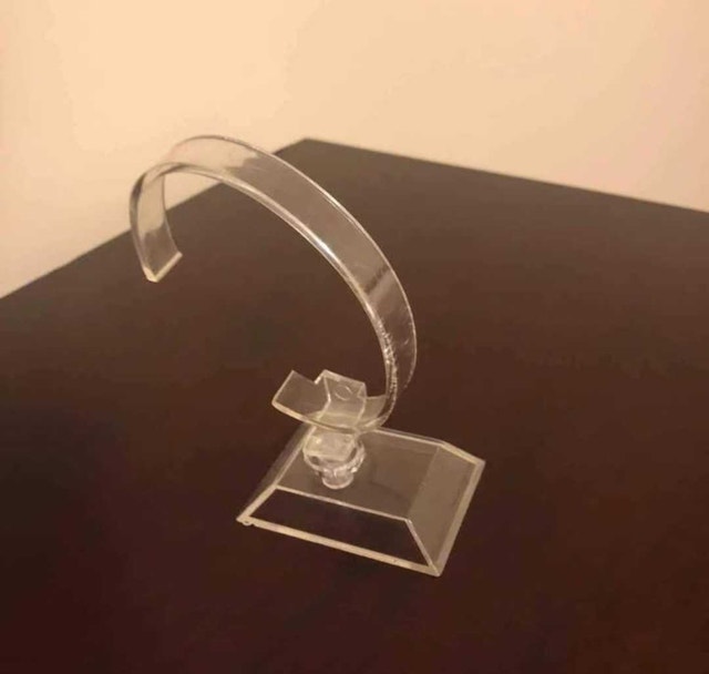 Single Clear Watch Display Stand
