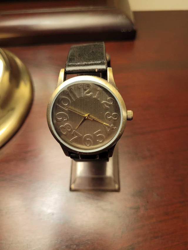 Brand New Black Women's Fashion Watch