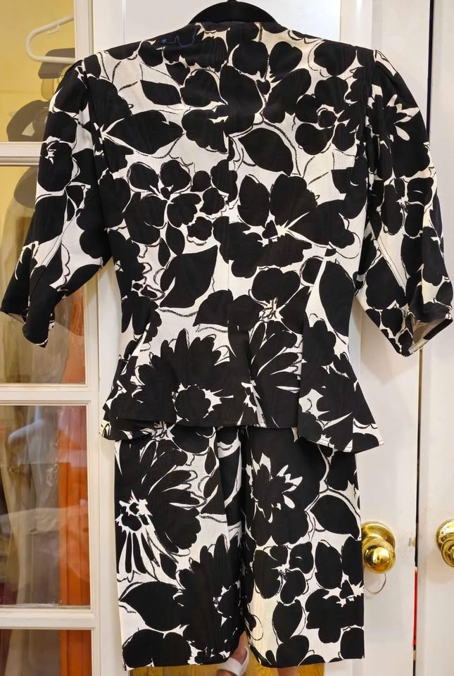 Vintage Emanuel Ungaro Silk Suit Paris - photo 2
