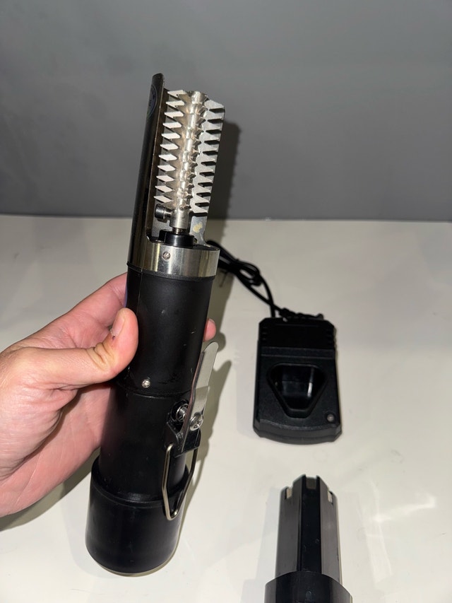 cordless electric fish scaler - photo 2
