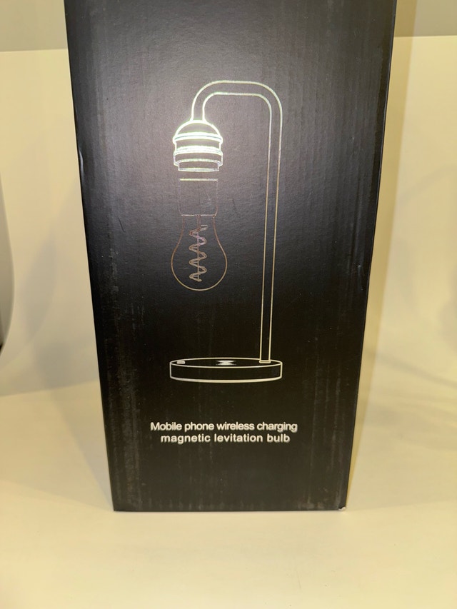 Mobile phone wireless charging magnetic levitation bulb