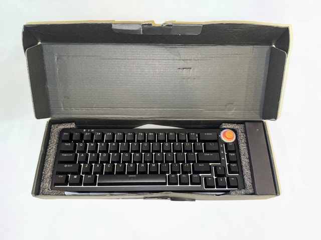 Wireless rechargeable keyboard (brand new)
