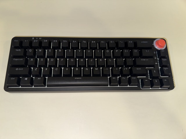 Wireless rechargeable keyboard (brand new) - photo 2