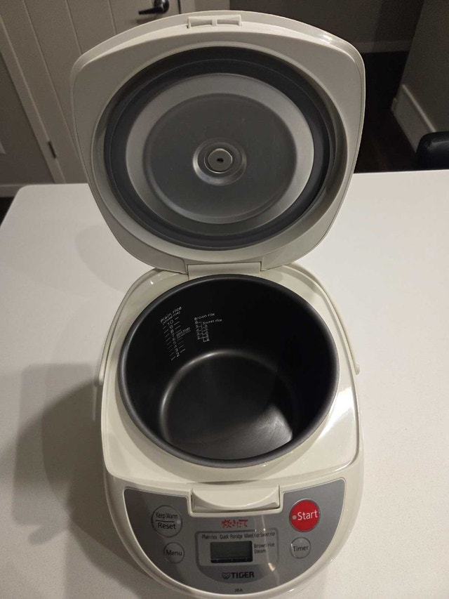 Tiger 10-Cup Rice Cooker - photo 2