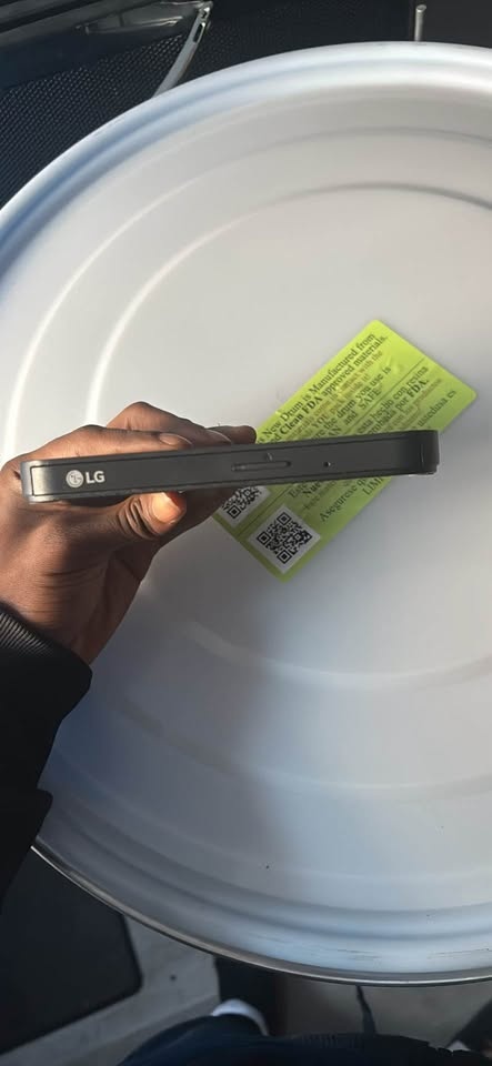 Slim LG Portable DVD Writer - photo 3