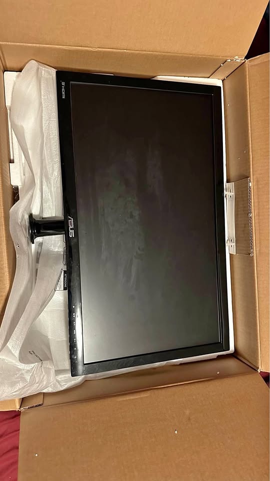 27” Asus monitor, 1920x1080
