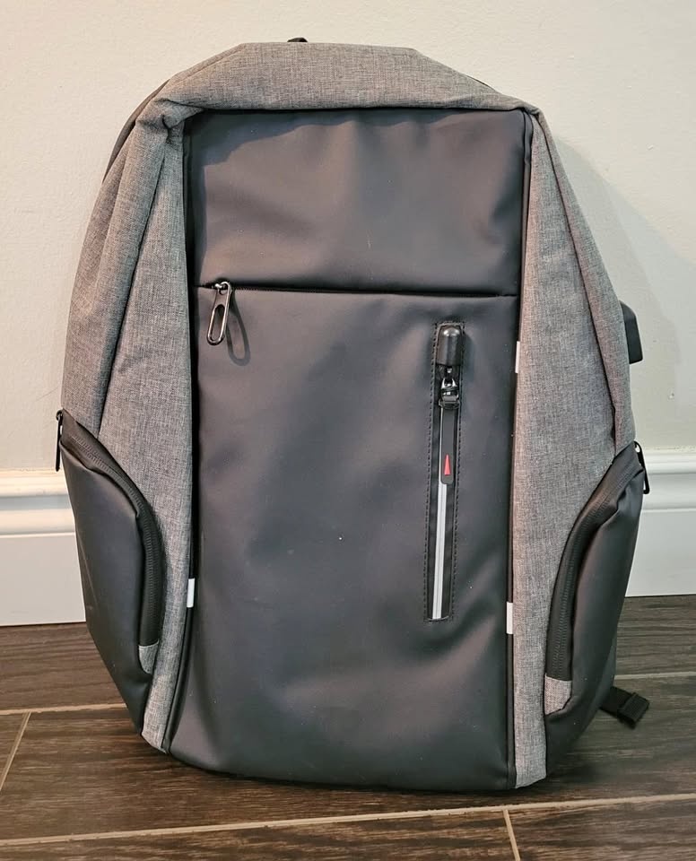 Laptop Backpack – Water-Resistant | Excellent Condition