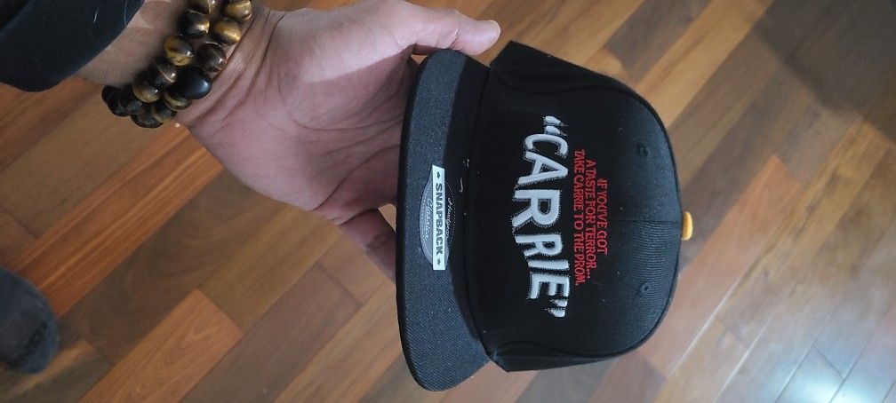 CARRIE Snapback HAT