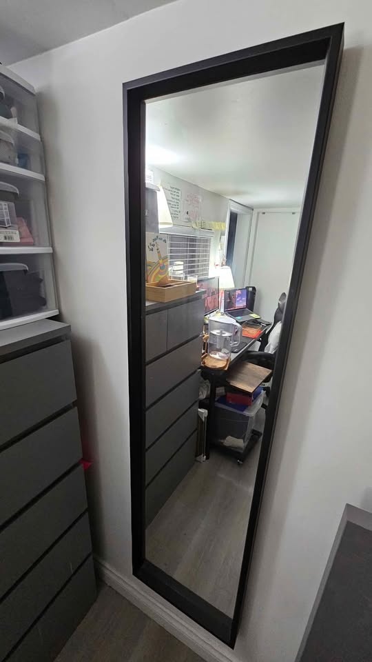 Moving out sale. Ikea Mirror - photo 2