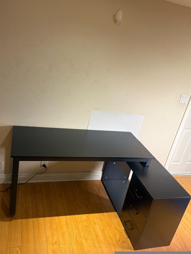 Modern L-Shape Desk – Fully Assembled & Ready to Use