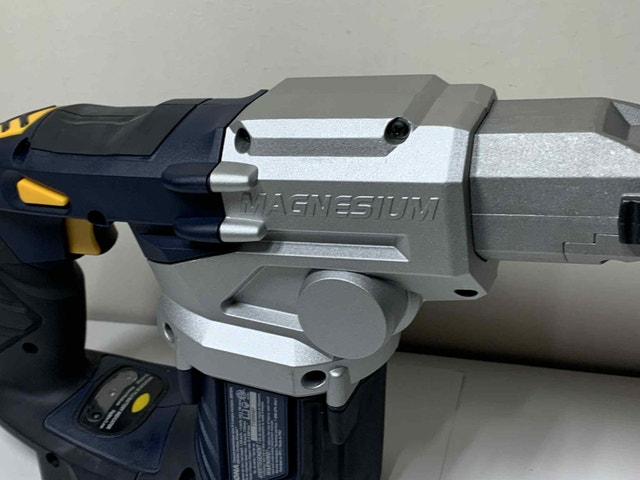 RONA 18V Screw Gun Kit + 2 Batteries | Good Finds - photo 3