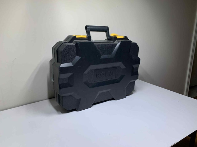 RONA 18V Screw Gun Kit + 2 Batteries | Good Finds - photo 5