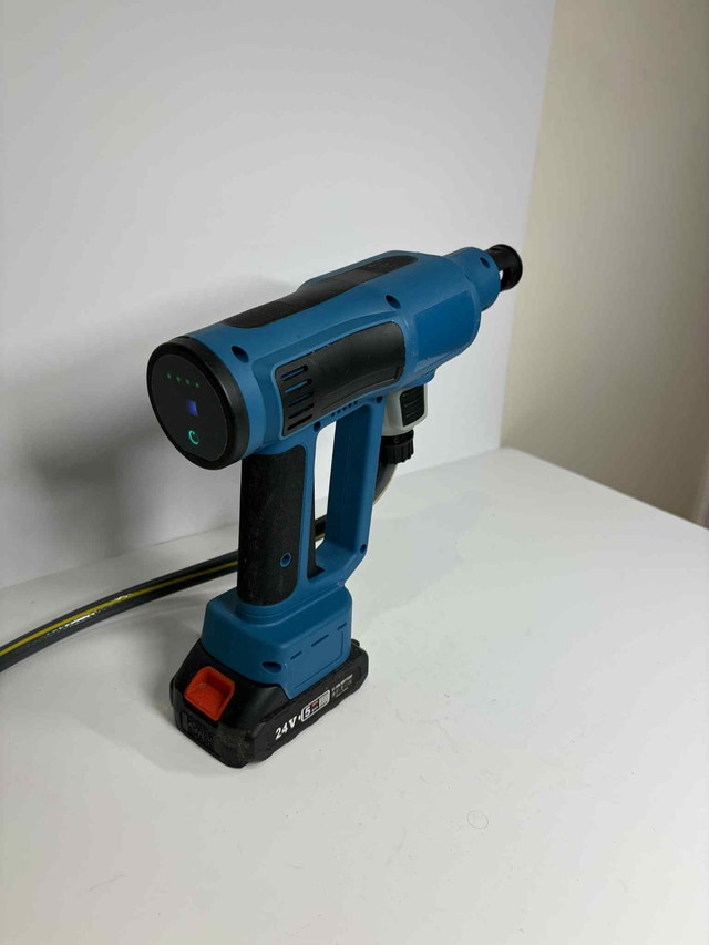 Cordless 652 PSI Pressure Washer + Battery & Charger