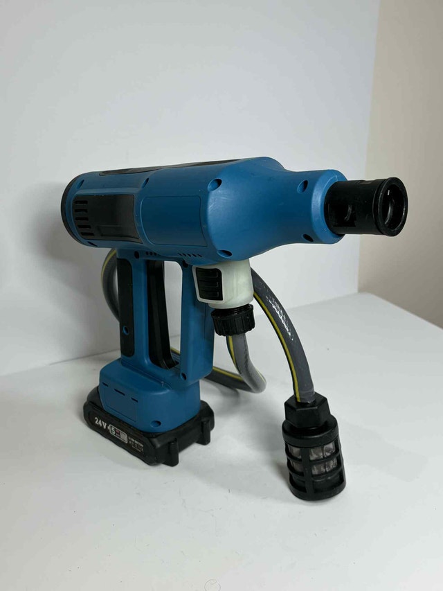 Cordless 652 PSI Pressure Washer + Battery & Charger - photo 2