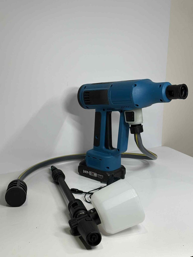 Cordless 652 PSI Pressure Washer + Battery & Charger - photo 3