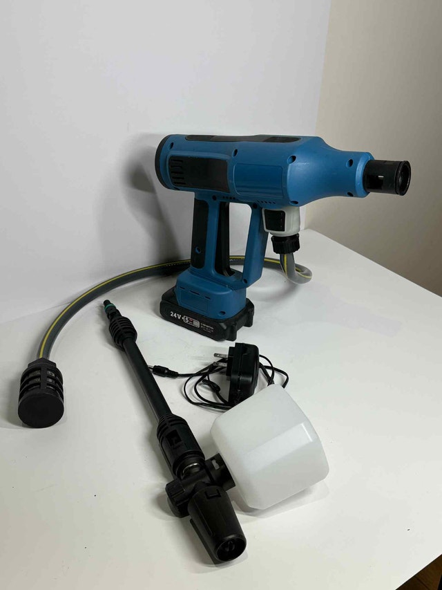 Cordless 652 PSI Pressure Washer + Battery & Charger - photo 5