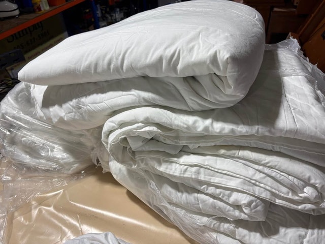 Queen Comforter – Lightweight Hotel Style - photo 2