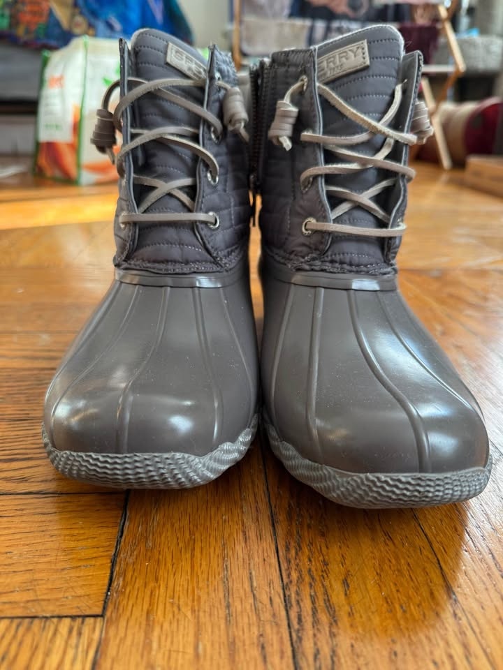 Sperry women’s boots size 9 - photo 2