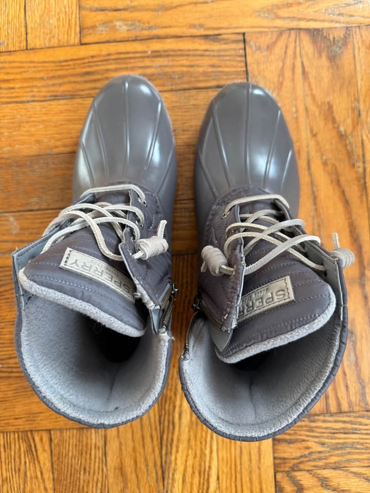 Sperry women’s boots size 9 - photo 3