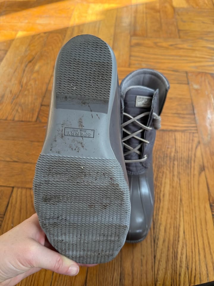 Sperry women’s boots size 9 - photo 5