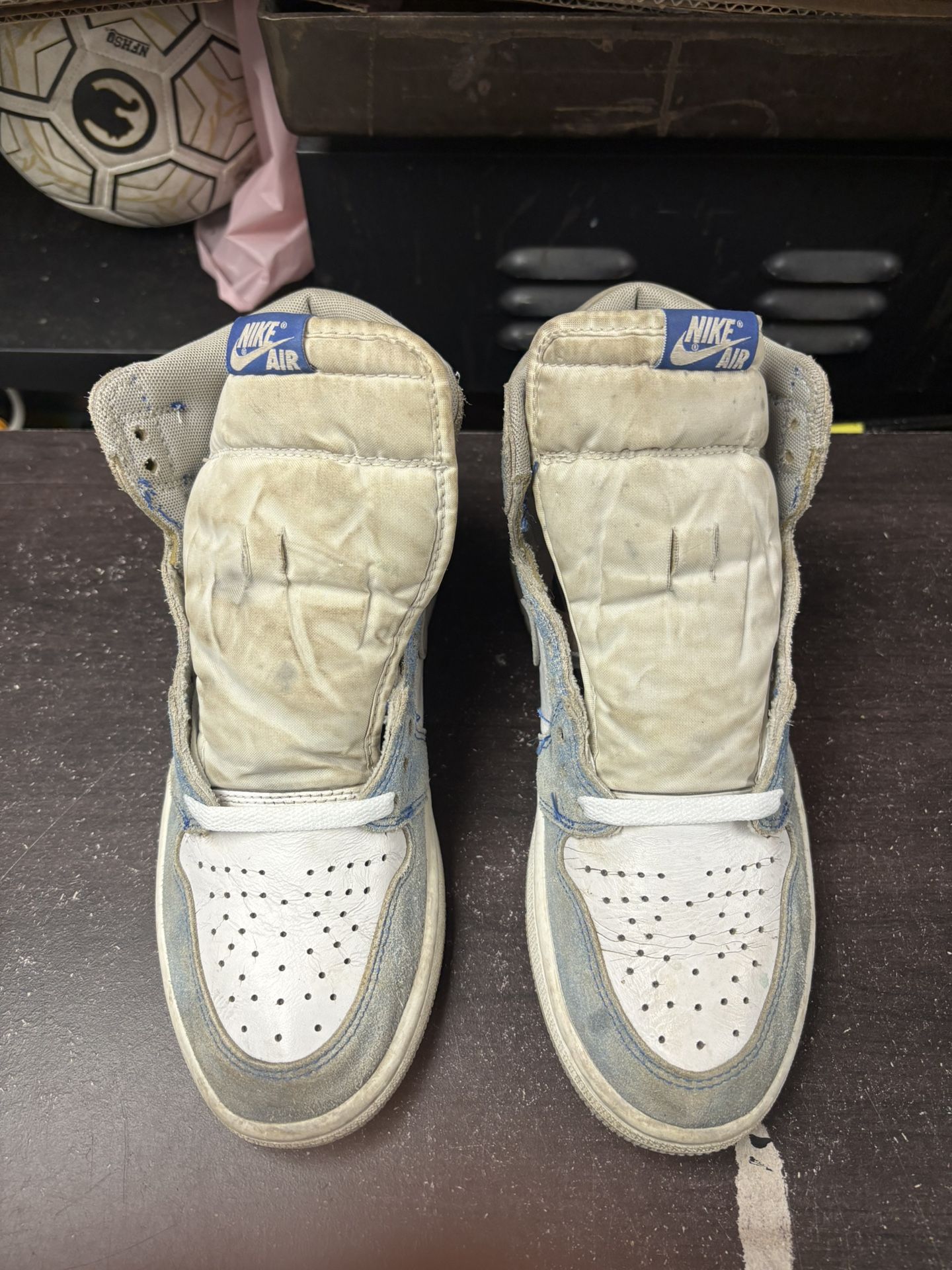 Air Jordan 1 High Hyper Royal - photo 2