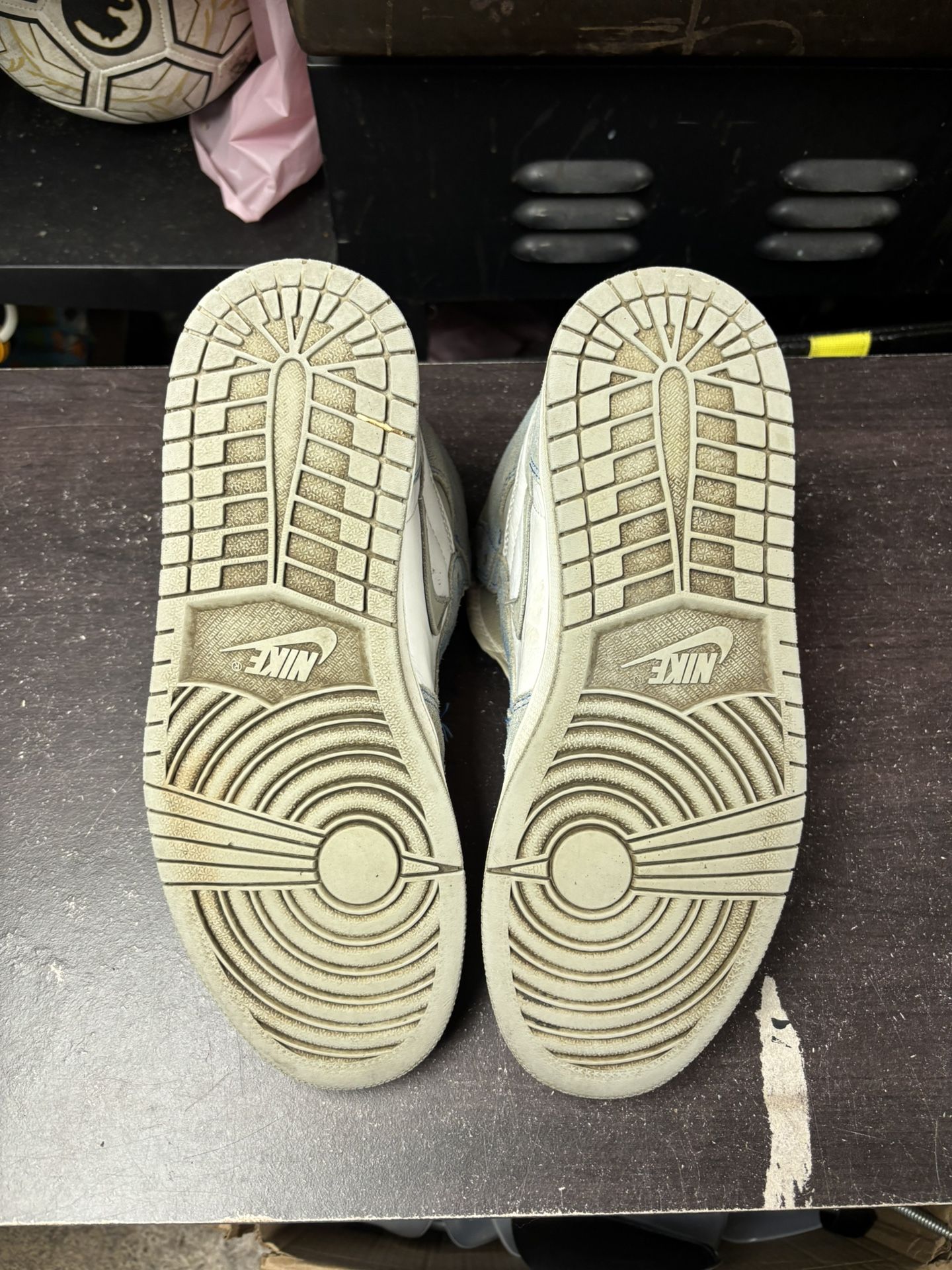 Air Jordan 1 High Hyper Royal - photo 3