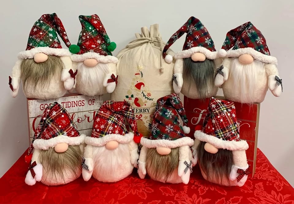 CLEARANCE Christmas Decoration Gnomes Sale - photo 3