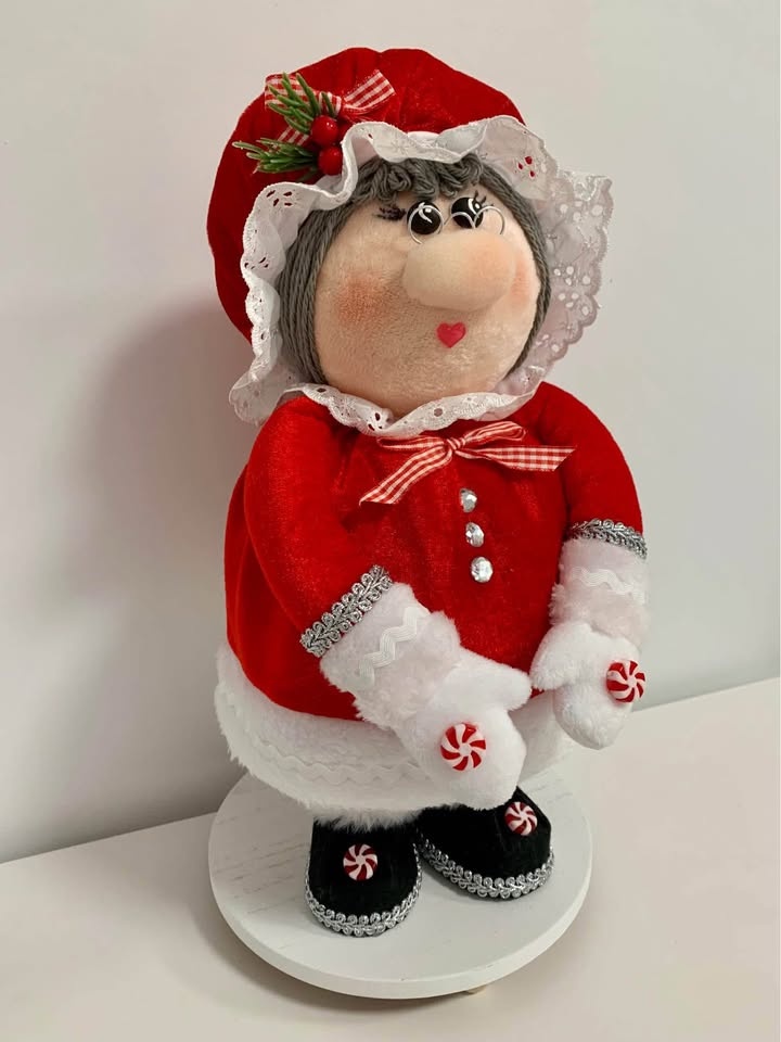 Handcrafted Santa & Mrs. Claus Christmas Decoration 15” - 21” - photo 4